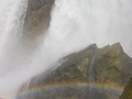 W słoneczne dni pod wodospadem Bridal Veil Falls tworzy się tęcza. Fot. Magdalena Kołodziejska.JPG